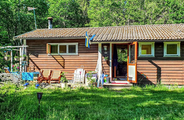 Cozy home in Edsbruk with WiFi