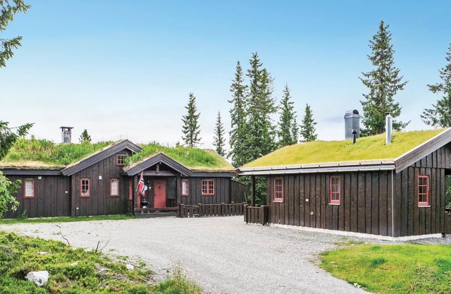 Cozy home in Lillehammer with sauna