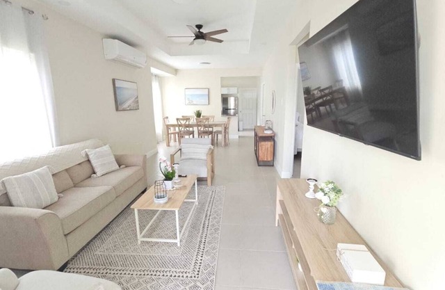 Cozy home in LuceaHanover between Montego Bay & Negril