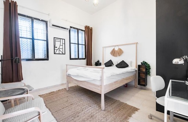 Cozy King Bed/Washer&Dryer