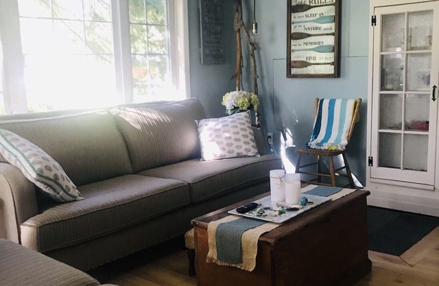 Cozy Lake Huron Cottage - Gallimere Beach
