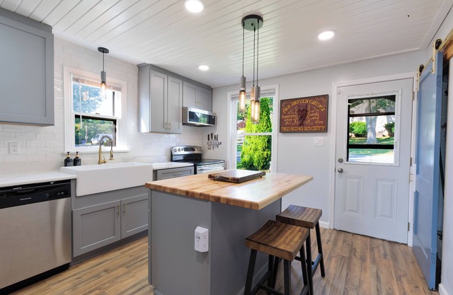 Cozy Lancaster County Retreat: 3 Bedroom, 2 Full Bath w/AC, WiFi, and Fire Pit