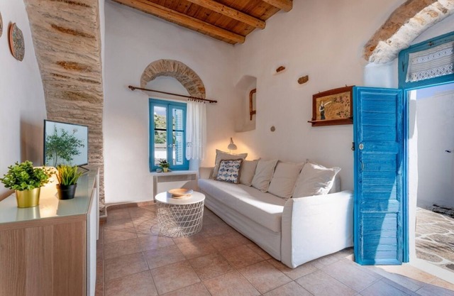 Cozy Lefkes House