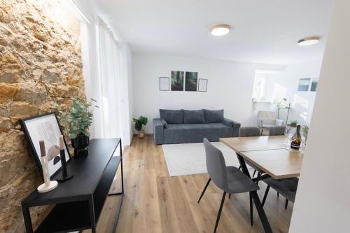 Cozy Living Apartments