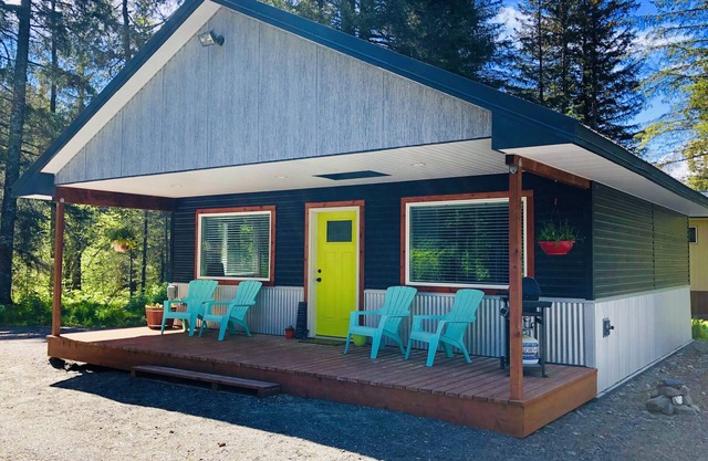 Cozy, modern cottage located in Seward, Alaska!