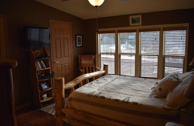 Cozy Mountain View Cabin in Cuchara Valley
