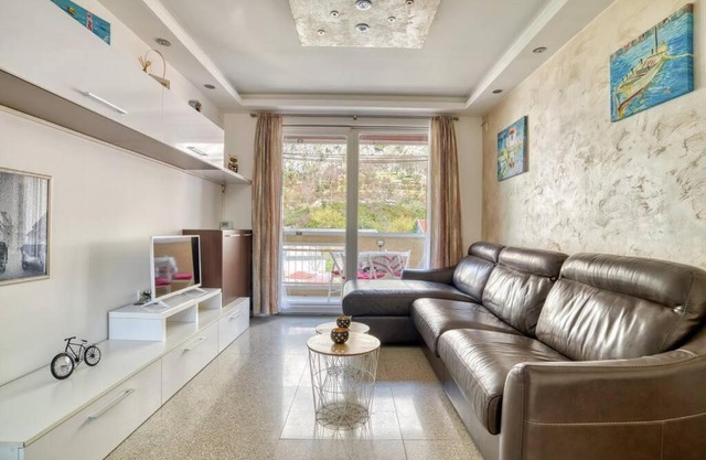 Cozy Nest Apartment- Central and Seaboard with Elevator