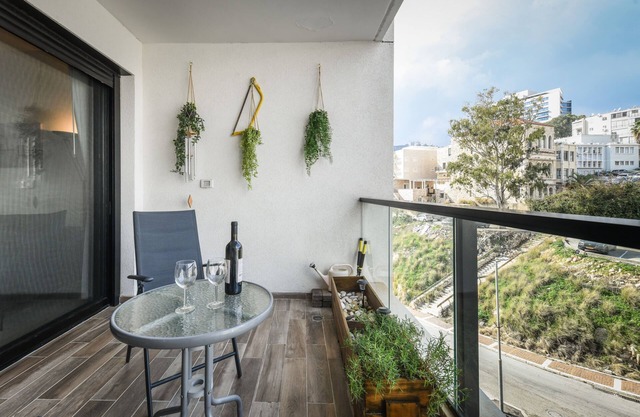 Cozy Nest Apartment with balcony