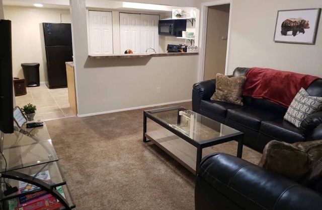 Cozy Newly Remodeled Basement Apartment
