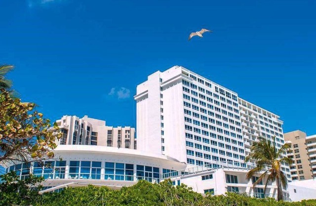 Cozy ocean view studio unit. Building is located right on the beach.
