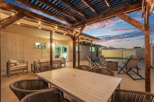 Cozy-Perfect location-Private Pool-Heat Optional-SunsetFun-GCU