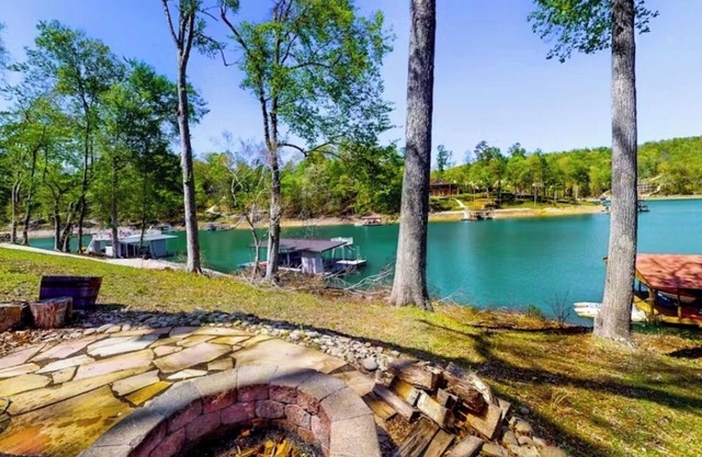 Cozy Pet-Friendly 4BR | Fireplace, Patio and BBQ