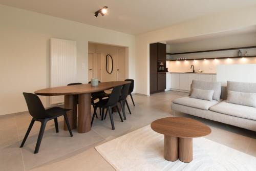 Cozy Seaside Apartment