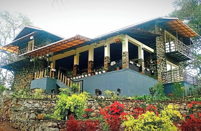 Cozy stone retreat on Hill top. Pet friendly @ Kombai PALLANGI, KODAIKANAL
