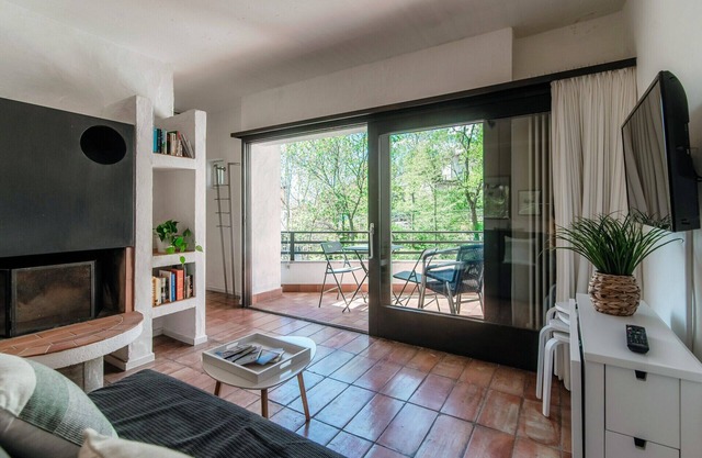 Cozy studio apartment in Sureggio Village with shared pool (SUREGGIO 2)