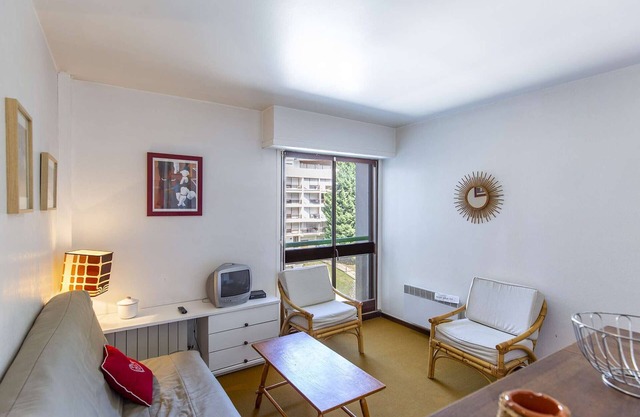 Cozy Studio for 2-3 in Gourette with Mountain Views