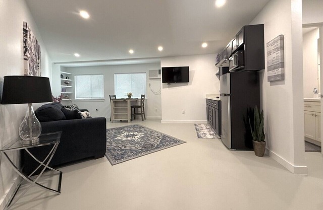 Cozy Studio in a Gated Community on Lake Conroe