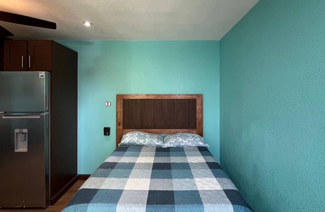 Cozy studio in welcoming Chimaltenango with WiFi