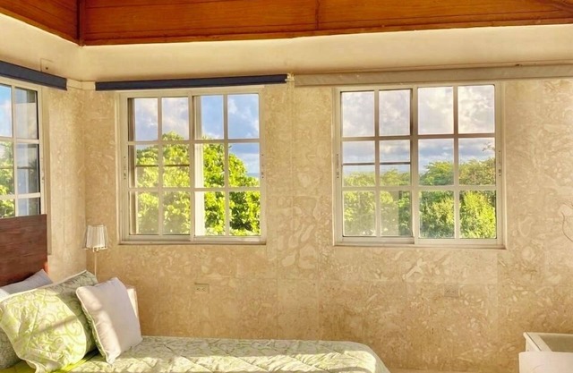 Cozy Studio Near the Sea plus Terrace Reliable Wifi and Equipped Kitchen.