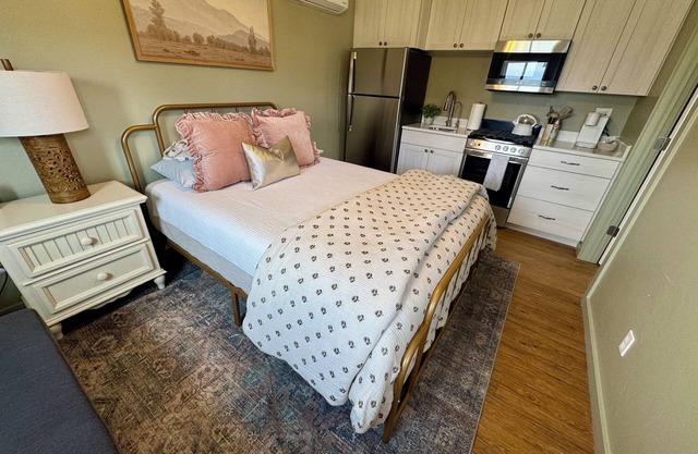 Cozy Studio on Scenic 20 Acres- Near Bryce and Zion NP