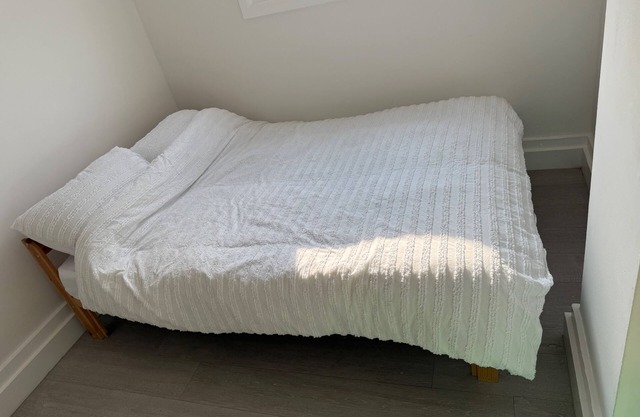 Cozy Studio Retreat in Croydon