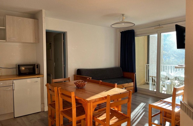 Cozy T2 for 6 people with balcony, near slopes, free shuttle