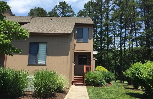 Cozy townhouse on Woods Resort Golf, spa, swimming, tennis and hiking