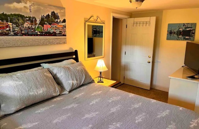 Cozy up near downtown at the Wildflower Inn at Deermount.