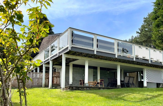 Cozy Vancouver Island suite w/private patio! Great for couples/small families!