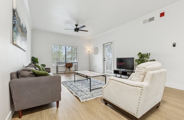 CozySuites Chandler 2BR with 2 pools + Jacuzzi! 11