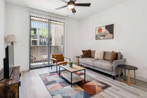 CozySuites Glendale - Westgate w pool 18