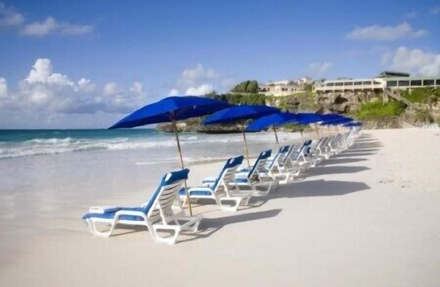 Crane Beach - one bedroom with plunge pool - Christmas week available