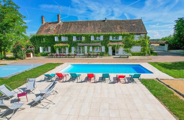 Crazy Villa Etisseaux 45 - Heated pool - Volley court - 1h30 Paris - 45p