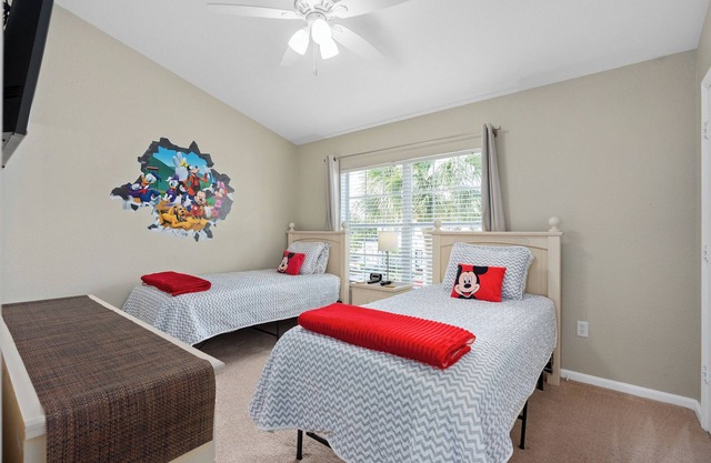 Create Disney Memories! 3-Bed TownHome, just a 7-min drive to Disney, Book Today