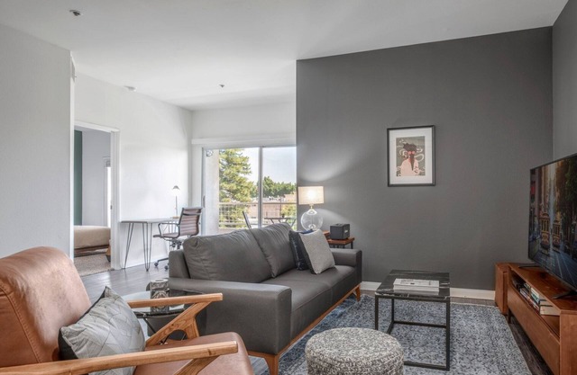 Crisp 2BR w/Gym + Pool in central Hollywood, close to WeHo by Blueground