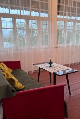 crossroads guesthouse