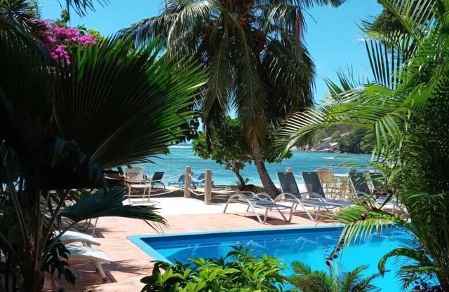 Crown Beach Hotel
