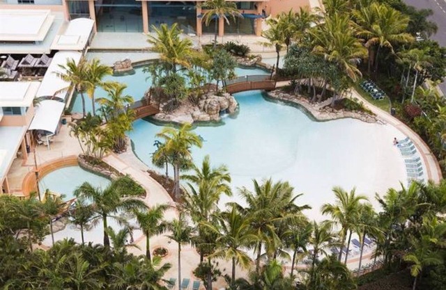 Crown Towers Resort - Large 2 bedroom unit - sleeps 5 - free WiFi