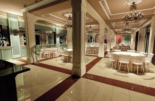 Cruise Hotel