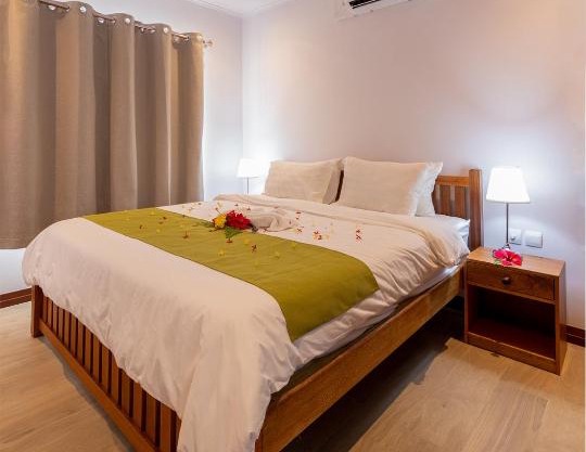 CRYSTAL SHORES Self Catering Apartments - Beau Vallon, Seychelles
