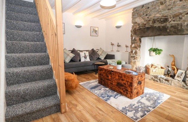 CUDFAN FACH, family friendly, character holiday cottage in Llithfaen