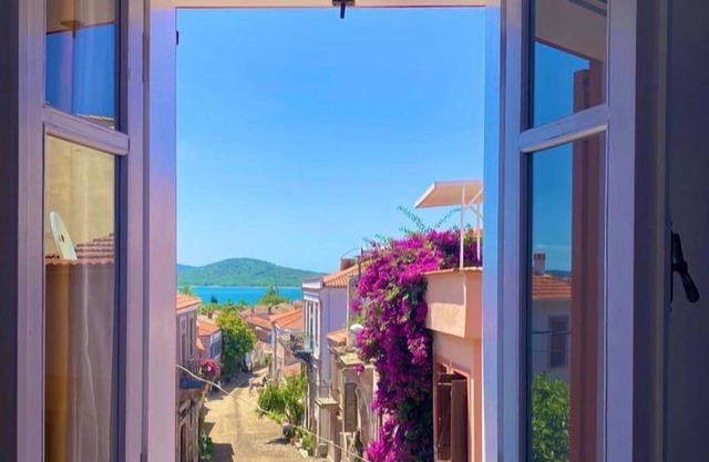 Cunda Bebekli Pansiyon