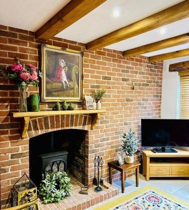 Curiosity Cottage