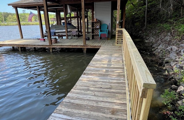 Cute & Cozy 3BR 2BA Waterfront Lake Gaston - Great Creek Bracey, Va