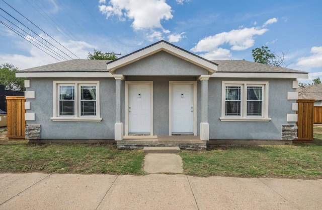 Cute, Privately Split Duplex W/Queen Beds & Large TVs, Located on RT 66