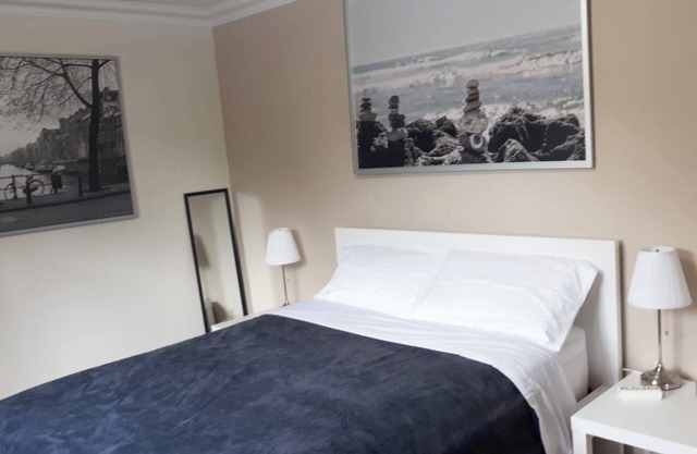 Cute & Spacious 2 bedrooms Condo + Parking - Walking distance to Olympic Stadium