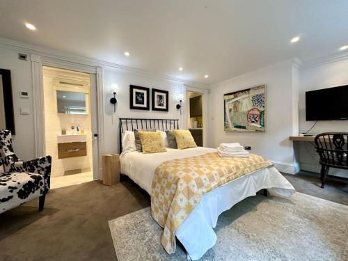 Cute Studio Basement Flat Richmond