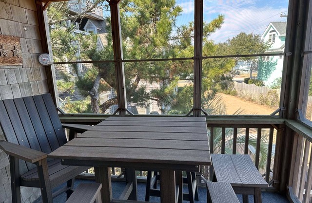 CV7A: North Point A -2nd floor 1BR villa with screened porch!