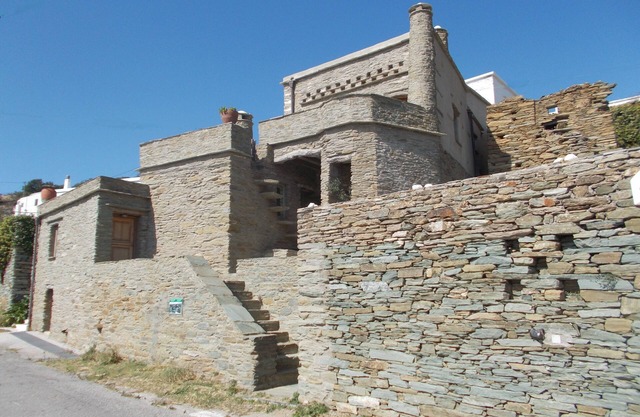 Cyclades Olive Museum's Guest House with free 1 h tour to the Olive Museum.