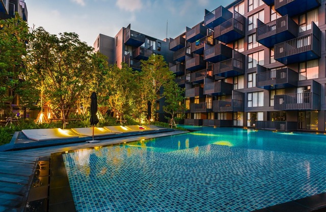 D268 Convenient pool view apartment at The Deck